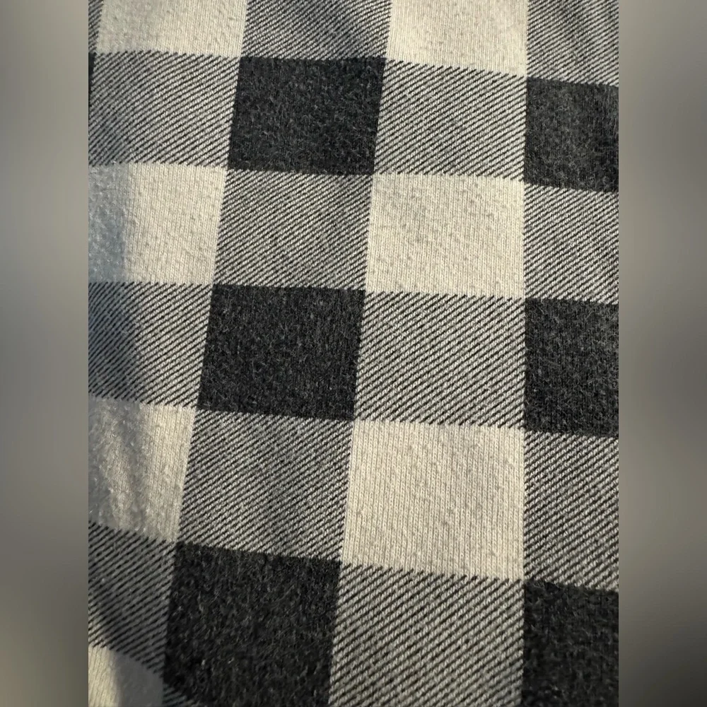 Hanna Andersson Black And White Plaid With Red Trim 5T Pajamas